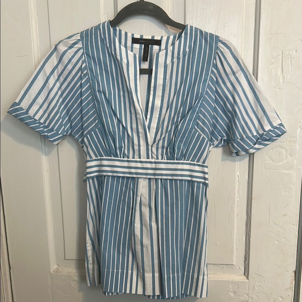 NWOT BCBGMaxAzria Blue and White Flutter Sleeve Blouse